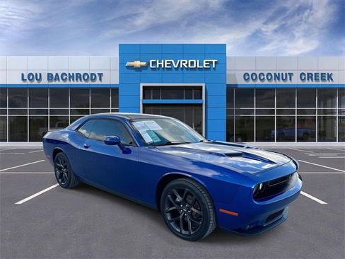 Used 2021 Dodge Challenger SXT w/ Blacktop Package image 2