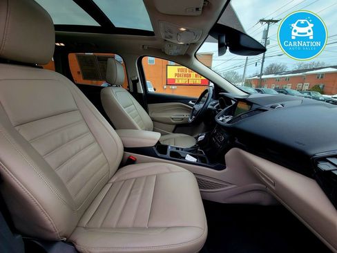 Used 2019 Ford Escape Titanium image 20