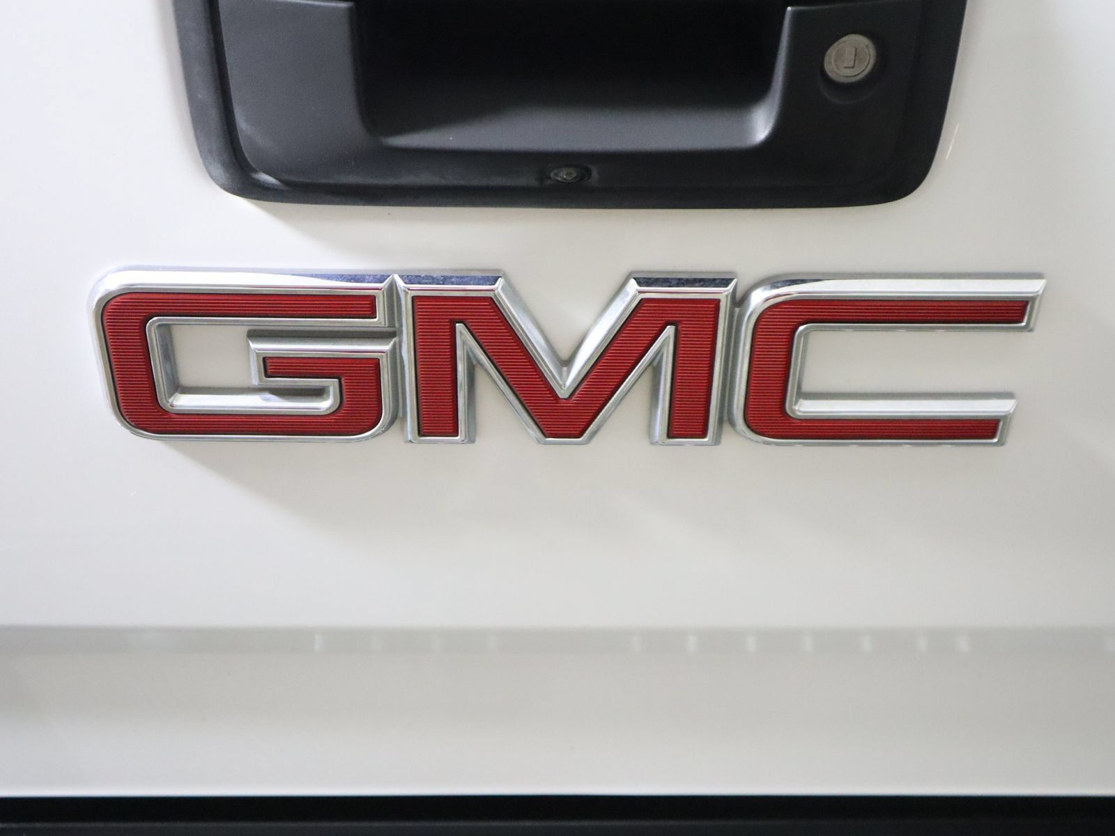 Used 2018 GMC Sierra 1500 SLT AWD/4WD image 8