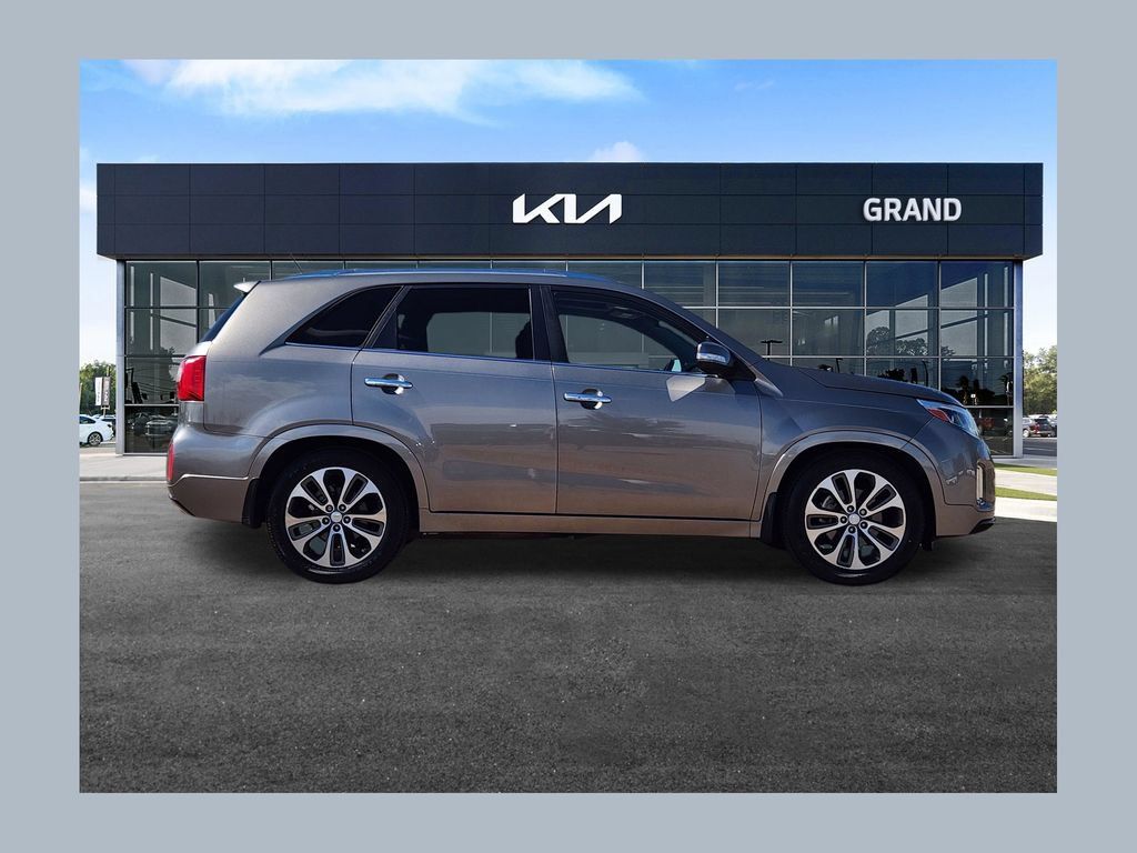 Used 2014 Kia Sorento SX w/ 3rd Row Package FWD image 1