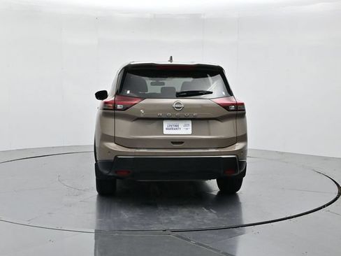 Used 2025 Nissan Rogue SV FWD image 8