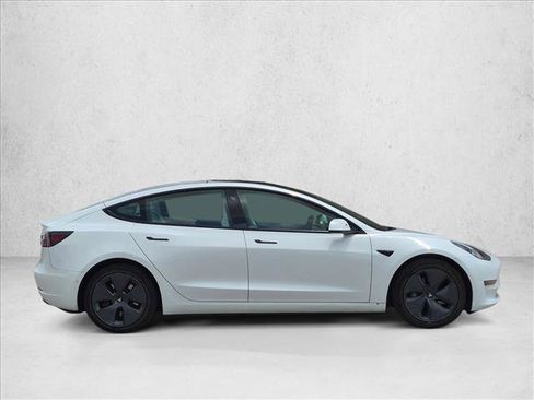 Used 2022 Tesla Model 3 Long Range AWD/4WD image 4