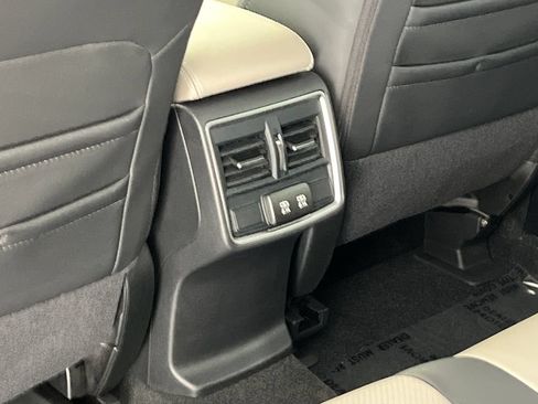 Certified 2024 Subaru Forester Limited AWD/4WD image 39