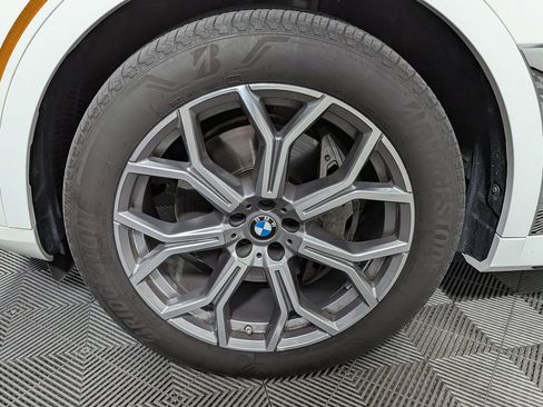 Used 2025 BMW X7 xDrive40i w/ Parking Assistance Package AWD/4WD image 50