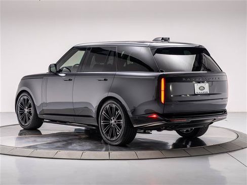 Used 2025 Land Rover Range Rover SE AWD/4WD image 3