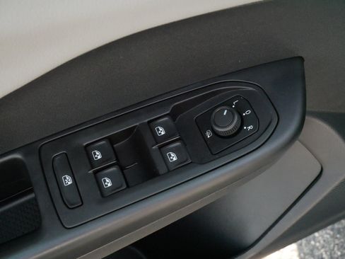 Certified 2022 Volkswagen Taos SE AWD/4WD image 19