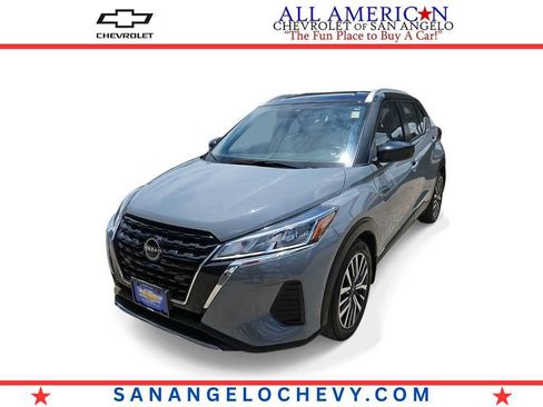 Used 2023 Nissan Kicks SV FWD image 1