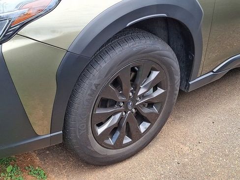 Certified 2025 Subaru Outback Onyx Edition AWD/4WD image 28