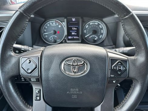 Used 2017 Toyota Tacoma TRD Off-Road image 20