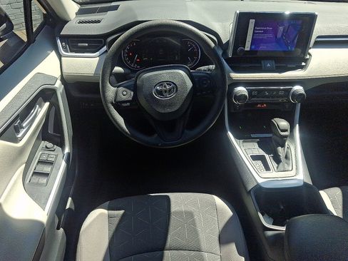 Used 2024 Toyota RAV4 XLE w/ Convenience Package FWD image 11