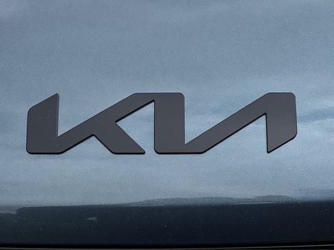 New 2026 Kia Carnival SX Prestige FWD image 12
