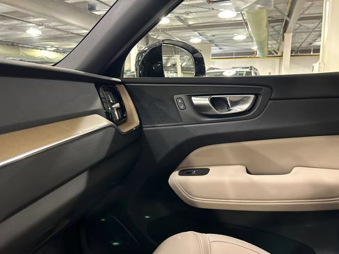 Used 2026 Volvo XC60 B5 Plus w/ Protection Package Premier AWD/4WD image 20