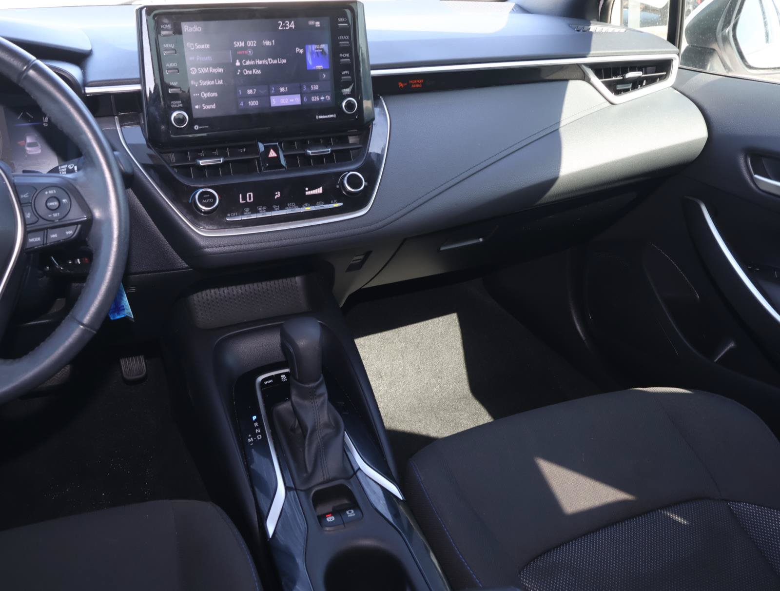 Used 2022 Toyota Corolla SE FWD image 11