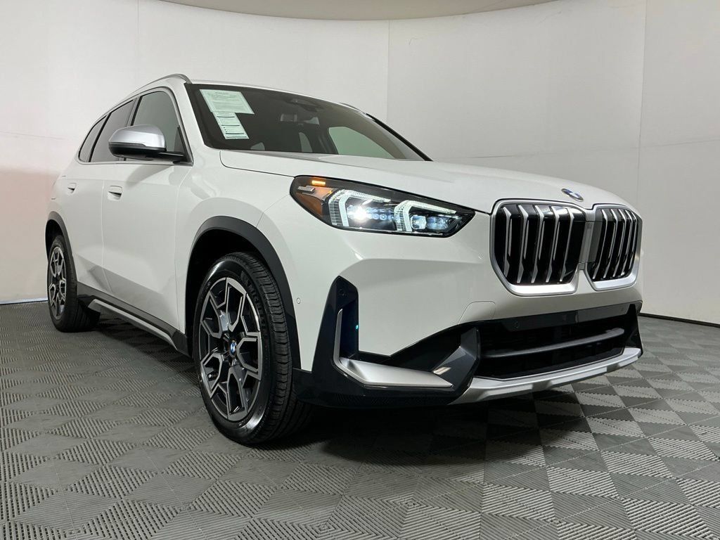 Certified 2023 BMW X1 xDrive28i w/ Convenience Package AWD/4WD image 4