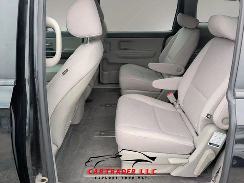 Used 2016 Kia Sedona L FWD image 15
