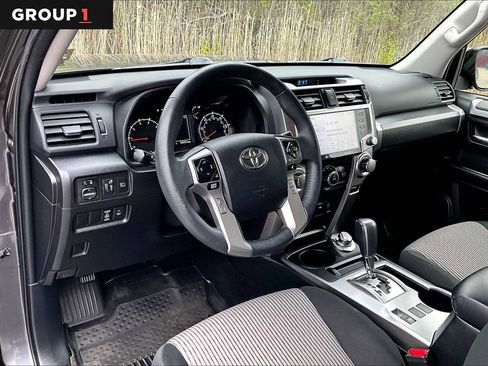 Certified 2022 Toyota 4Runner SR5 AWD/4WD image 18