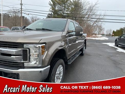 Used 2019 Ford F250 XLT w/ Snow Plow Prep Package image 9
