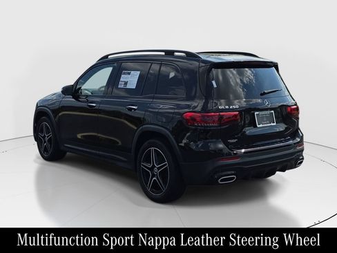 Used 2022 Mercedes-Benz GLB 250 4MATIC image 8