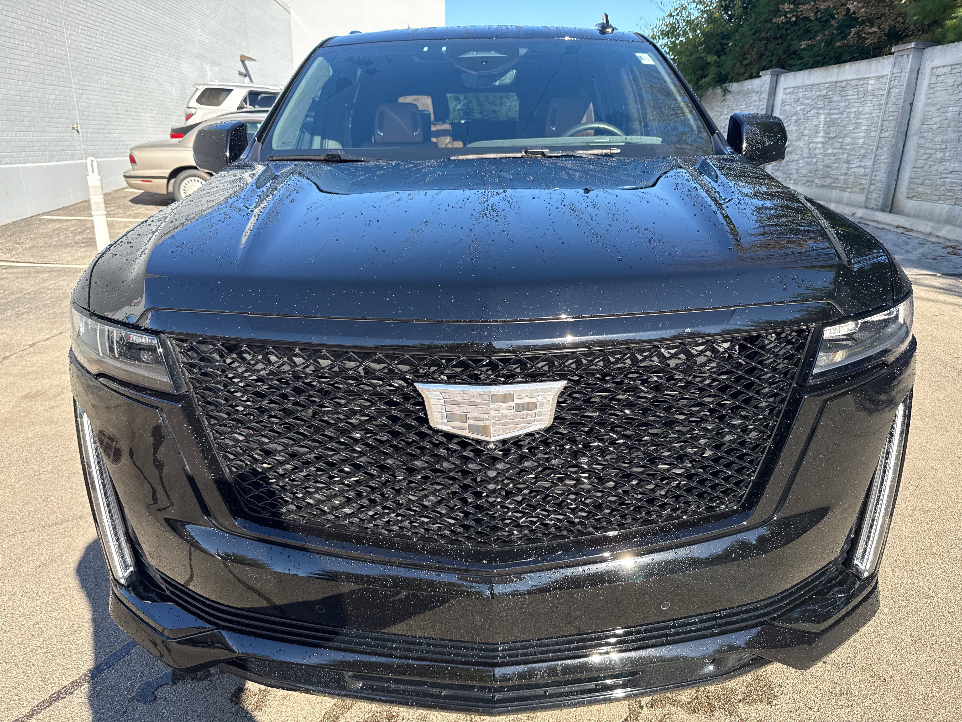 Used 2023 Cadillac Escalade Sport w/ LPO, ONYX Package AWD/4WD image 8