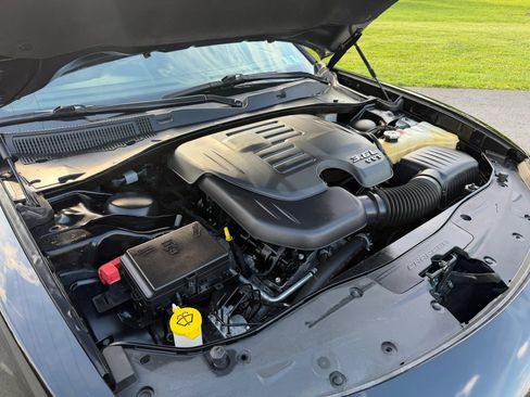 Used 2019 Dodge Charger SXT AWD/4WD image 50