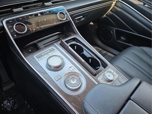 Used 2024 Genesis GV80 2.5T image 25