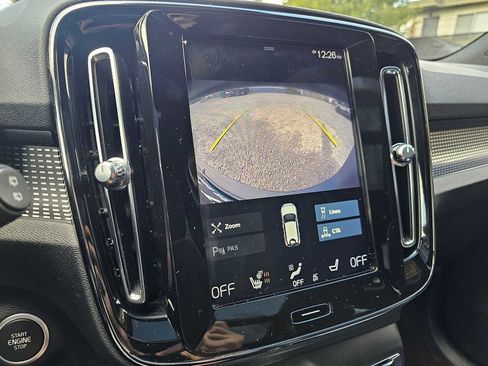 Used 2020 Volvo XC40 T5 R-Design w/ Protection Package image 33