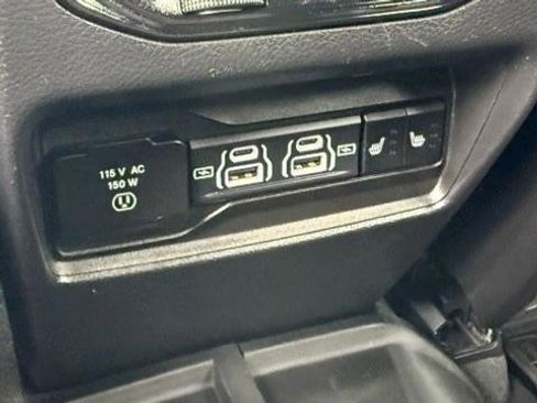 Used 2022 Jeep Grand Cherokee Trailhawk w/ Luxury Tech Group III AWD/4WD image 30