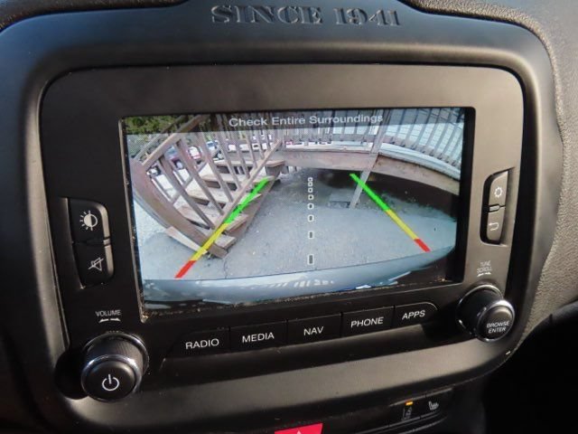 Used 2017 Jeep Renegade Limited AWD/4WD image 24