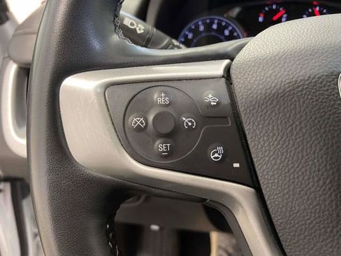 Used 2023 GMC Terrain SLT image 23