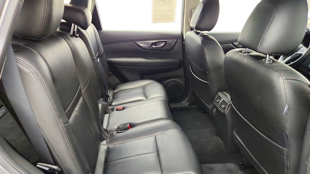 Used 2017 Nissan Rogue S FWD image 21
