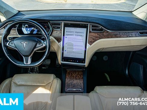 Used 2017 Tesla Model X 90D image 37