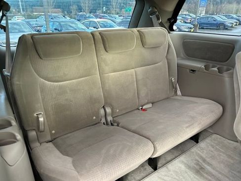 Used 2009 Toyota Sienna CE image 13