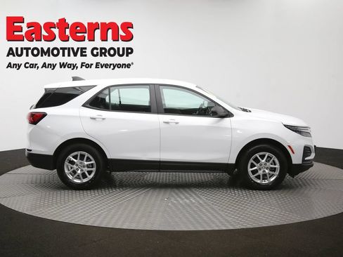 Used 2022 Chevrolet Equinox LS FWD image 43