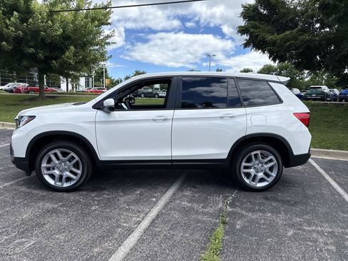 Used 2024 Honda Passport EX-L image 2