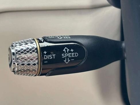 New 2025 Bentley Flying Spur Plug-In Hybrid image 50