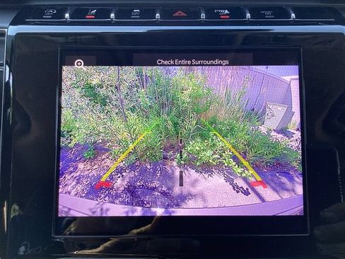 Certified 2023 Jeep Grand Cherokee Laredo X AWD/4WD image 18