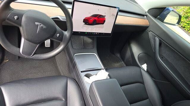 Used 2022 Tesla Model Y Performance AWD/4WD image 5