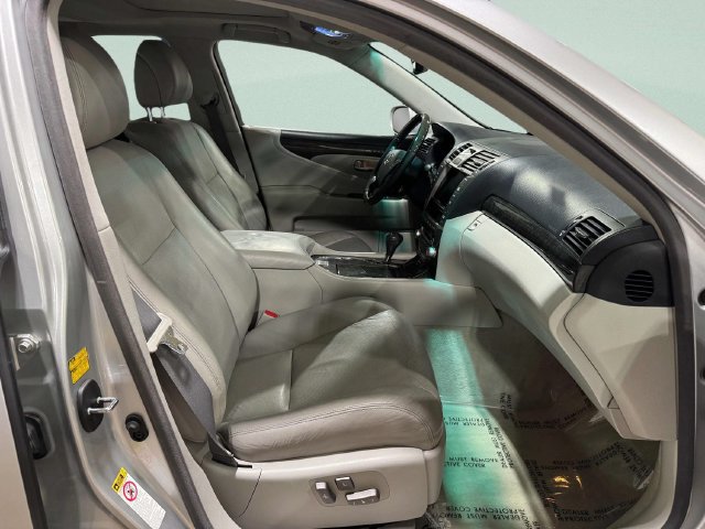 Used 2012 Lexus LS 460 AWD w/ Luxury Value Edition image 29