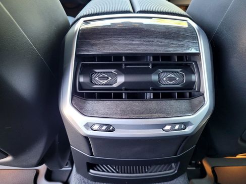 Used 2025 BMW i7 eDrive50 w/ M Sport Package RWD image 14