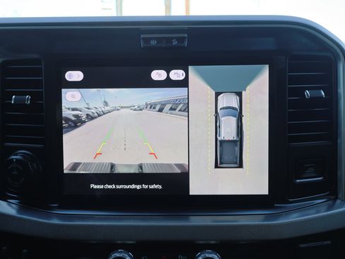 Certified 2025 Ford F350 Platinum w/ Platinum Plus Package image 27