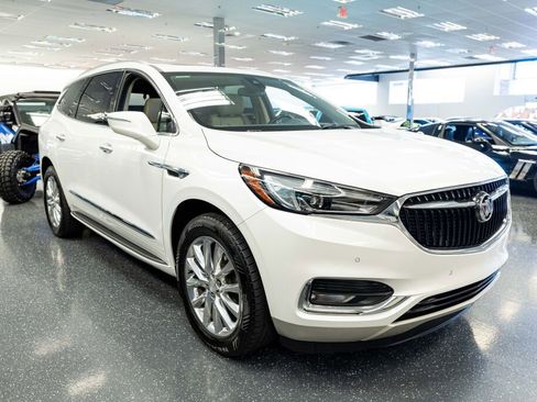 Used 2019 Buick Enclave Premium w/ Experience Buick Package image 5