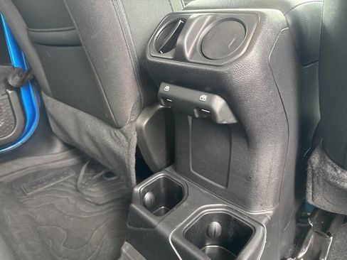 Used 2022 Jeep Gladiator Sport image 13