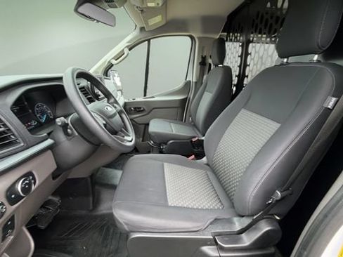 Used 2025 Ford Transit 250 Low Roof w/ Exterior Upgrade Package RWD image 17