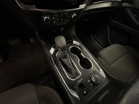 Used 2021 Chevrolet Traverse LS image 15