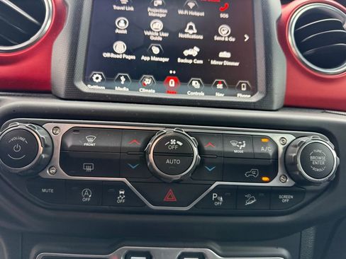 Used 2018 Jeep Wrangler Unlimited Rubicon image 15