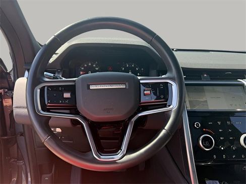 Used 2022 Land Rover Discovery Sport SE image 15