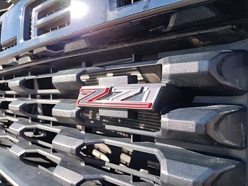 Used 2020 Chevrolet Silverado 1500 Custom Trail Boss w/ Custom Convenience Package image 15