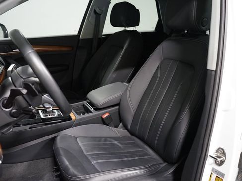 Used 2022 Audi Q5 2.0T Premium w/ Convenience Package AWD/4WD image 6