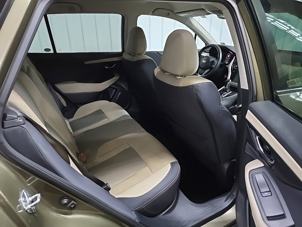 Used 2022 Subaru Outback Premium AWD/4WD image 17