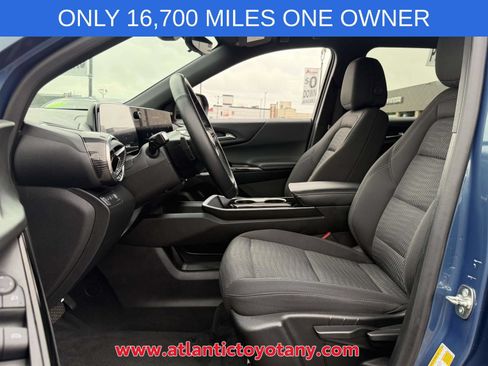 Used 2025 Chevrolet Equinox LT w/ Safety and Technology Package AWD/4WD image 15